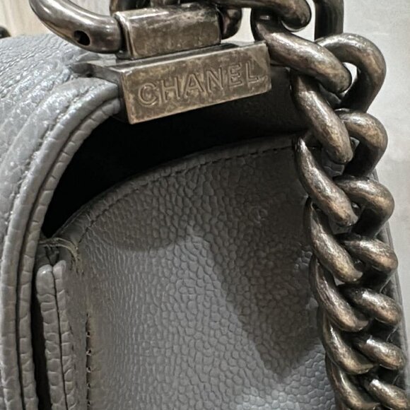 RARE Chanel Boy Bag Grey Gray Chevron Caviar Leather Medium Holiday Gift - Picture 4 of 8
